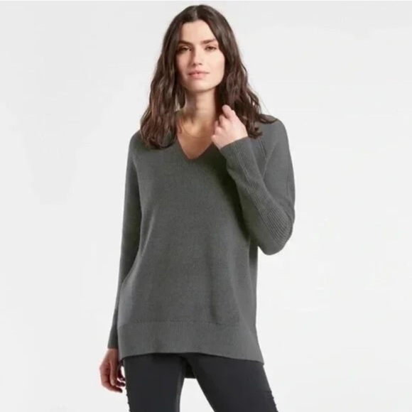ATHLETA Women’s Hanover Refined VNeck Sweater Size XS Merino Wool Charcoal Grey - Picture 5 of 15